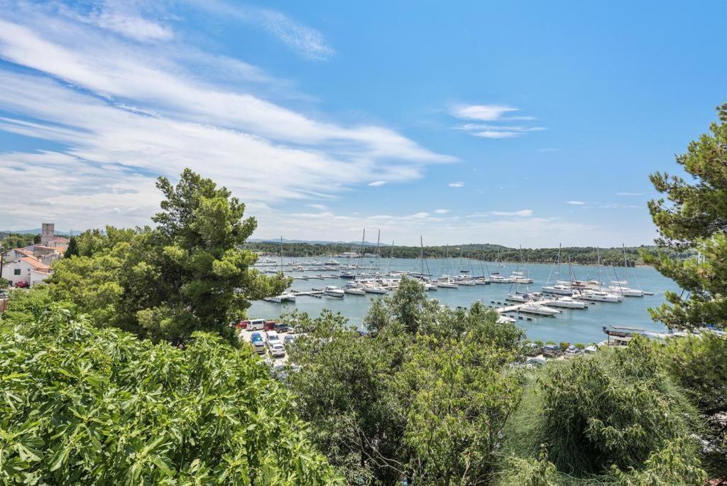 Apartments Tara, Sibenik - Mandalina Buitenkant foto